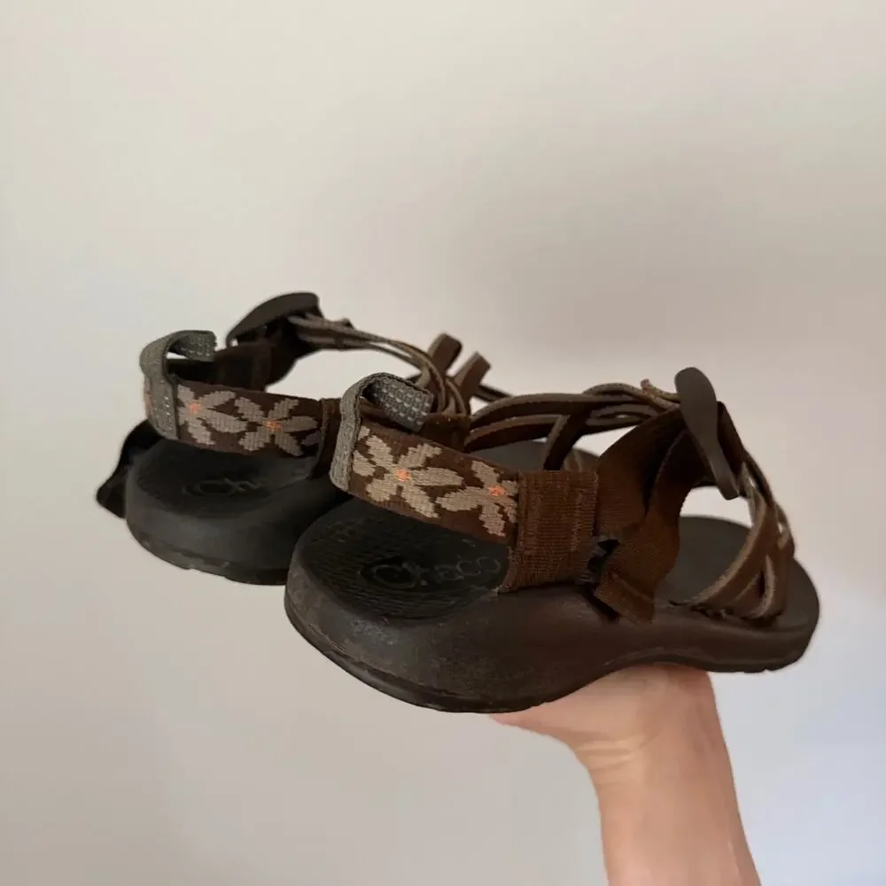 Chaco’s Kids Floral Strap Sandals Sz 2 Youth - Picture 3 of 6